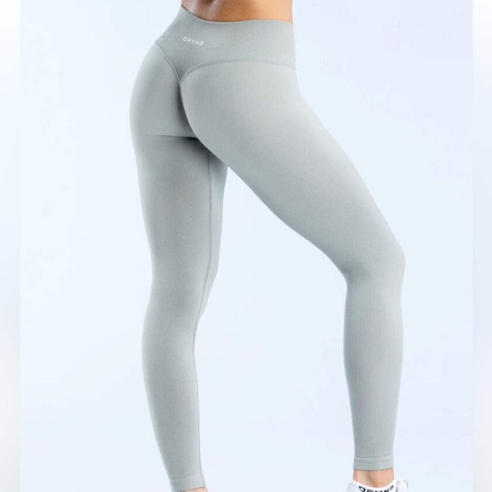 Like new DFYNE Motion Leggings grey size xl